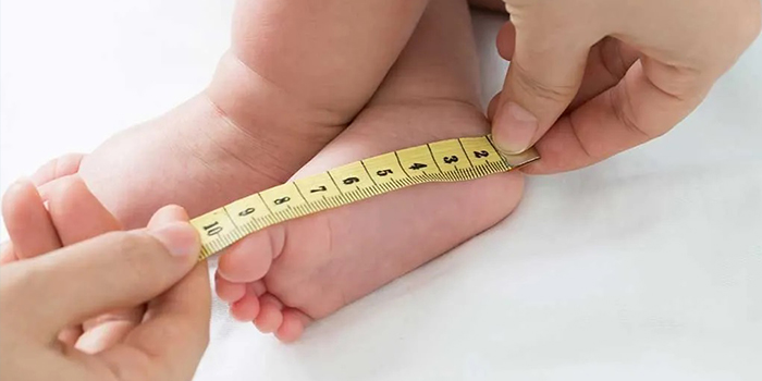 اندازه پای نوزاد
