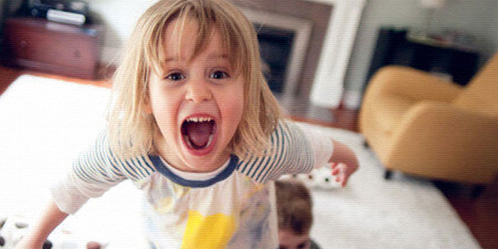 وقتی کودک جیغ میزند چگونه نه بگوییم؟