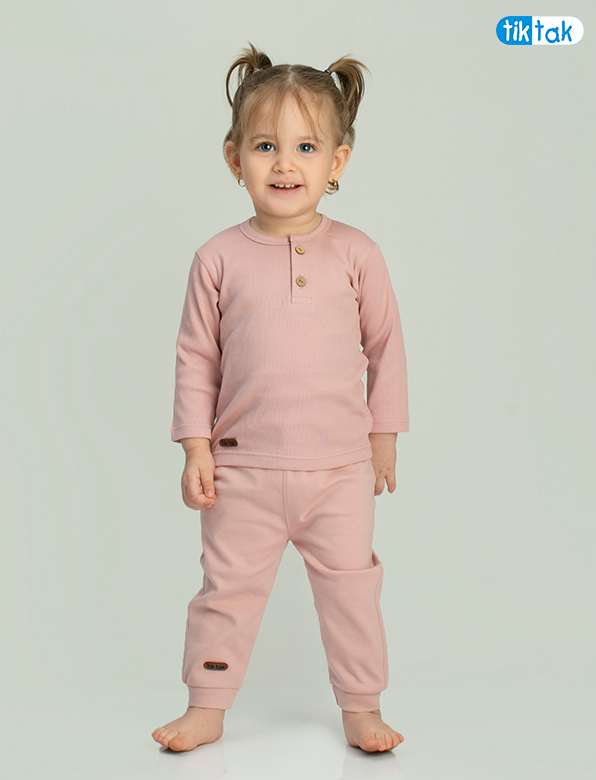 کبریتی صورتی